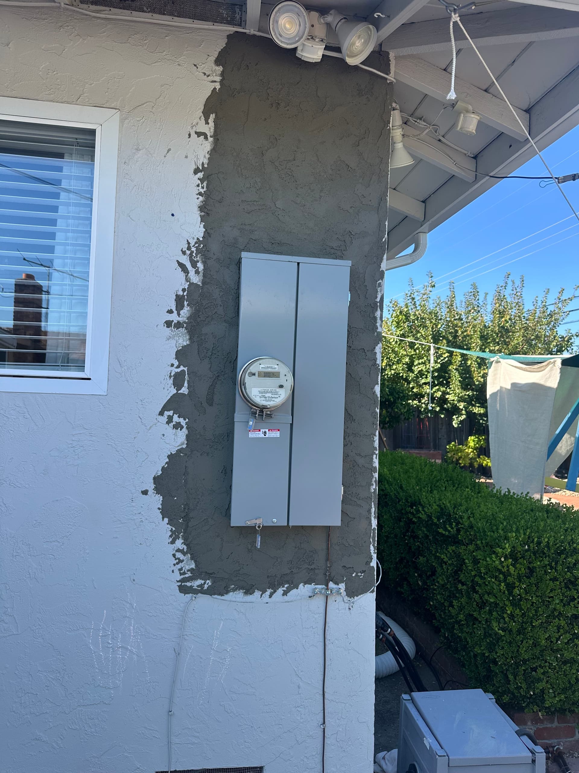 Blog post Electrical Panel Upgrade in the Bay Area: When and Why Homeowners Need One image