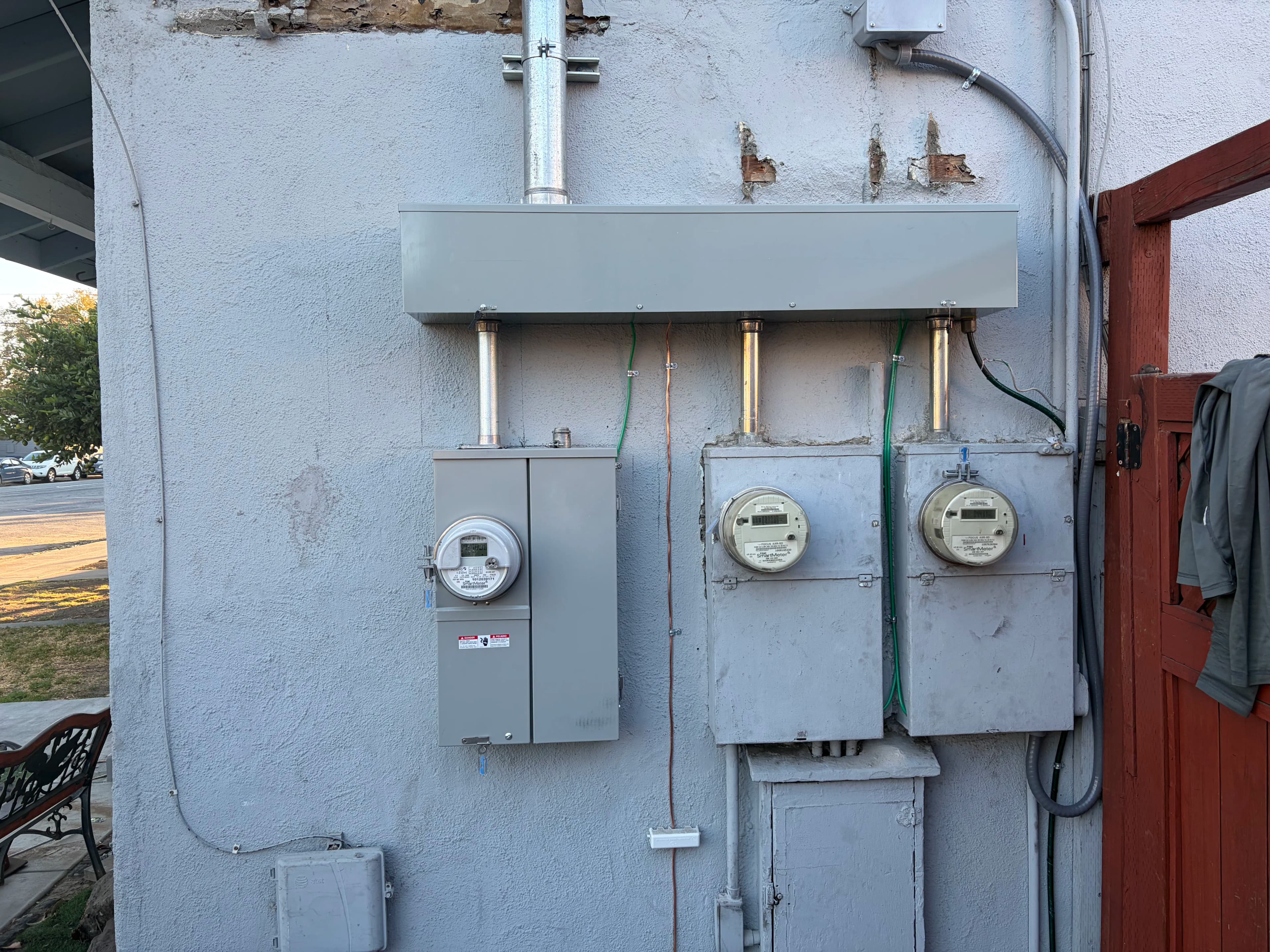 Project 320A Continuous Service Install for a Hot Gutter Setup image